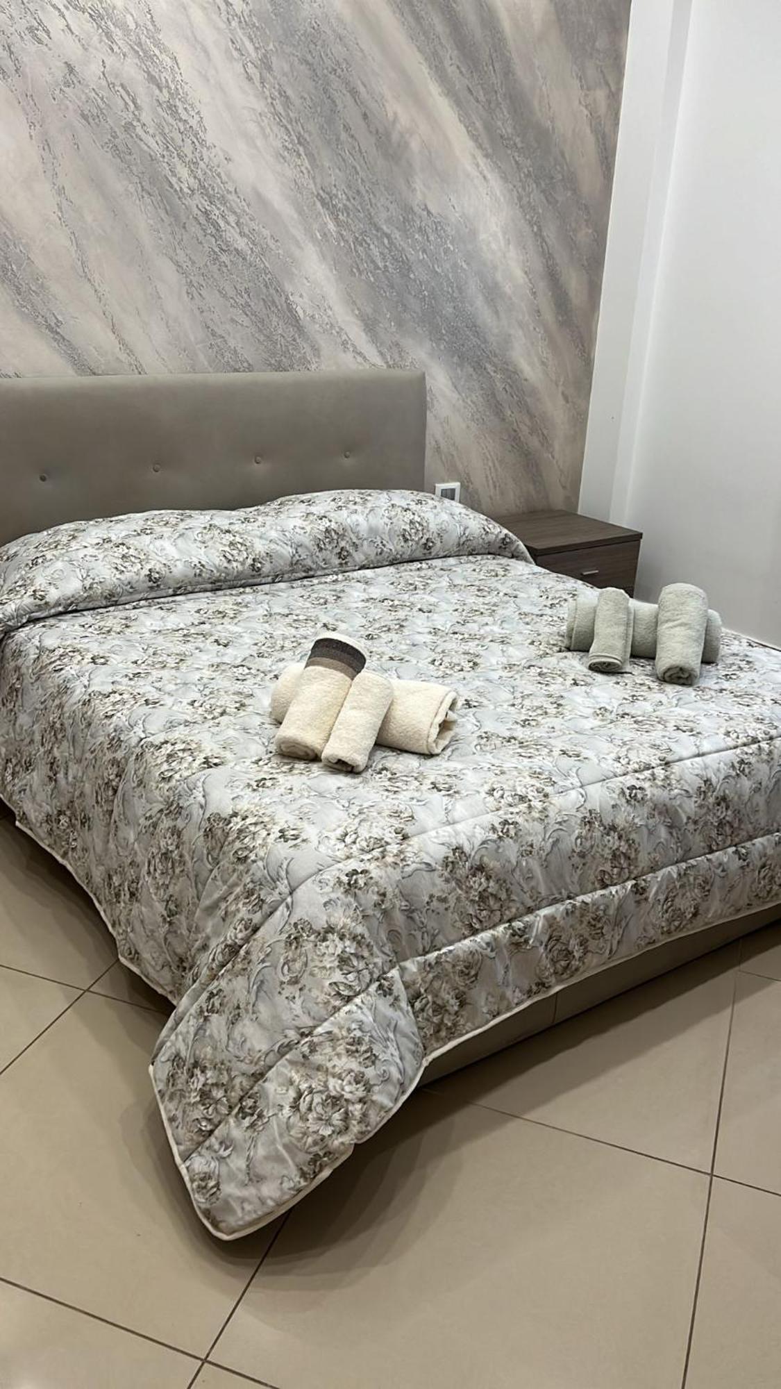 Casa Vacanza Helios Leonforte Экстерьер фото
