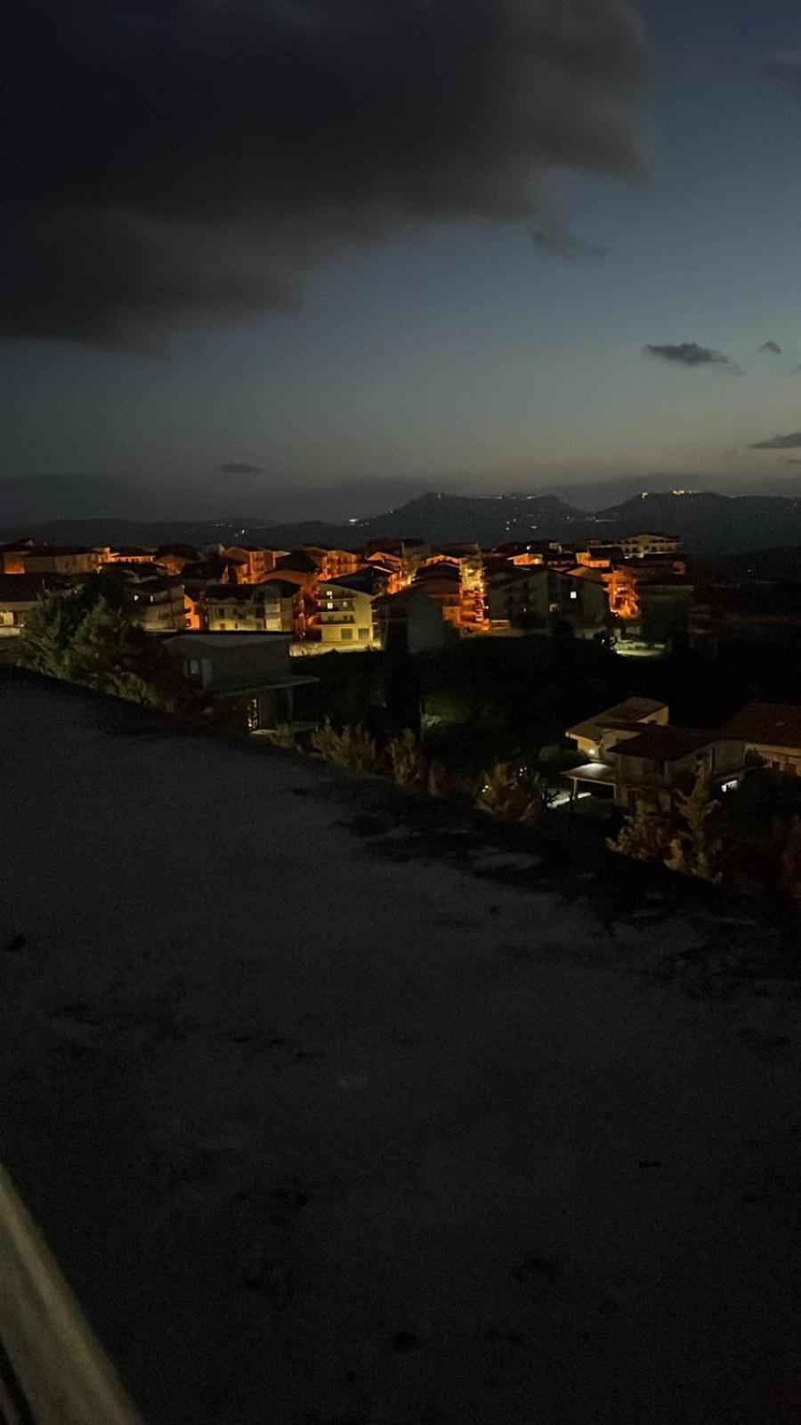 Casa Vacanza Helios Leonforte Экстерьер фото